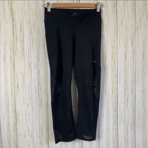 Nike Dri Fit Mesh Leggings Capris Yoga
Athletic Small Black